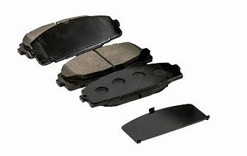Колодки тормозные, передние (с антискрипной пластиной)