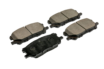 Колодки тормозные, передние (с антискрипной пластиной)