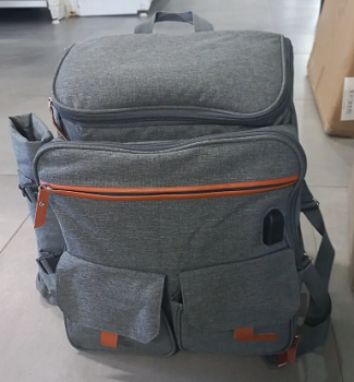 Рюкзак-холодильник 41х30х25см: набор посуды на 4 персоны, столик 34х28см, покрывало 140х130, чехол д