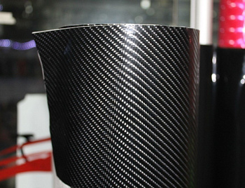 Пленка карбони черная глянцевая