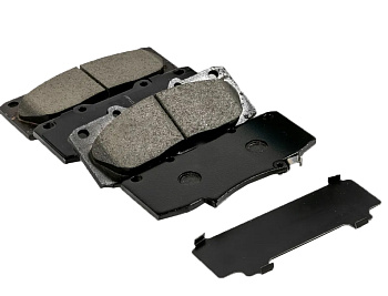 Колодки тормозные, передние (с антискрипной пластиной)5