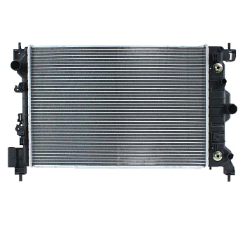 Радиатор двигателя A/T